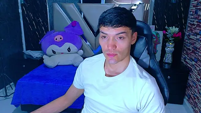 Aron_Darkx webcam show