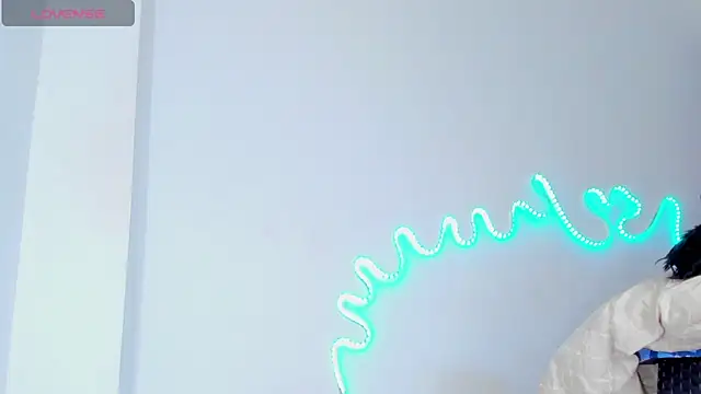 hellis_bigcock Webcam-Show