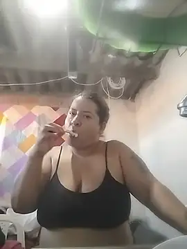 luunaa_milk's Live XXX Chat