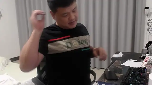 Chat +18 de zhang1118 ao vivo