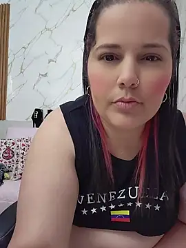 kiara_scottt Live XXX-Chat