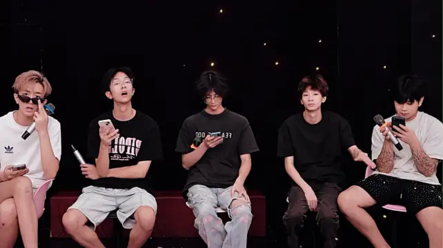 Chenyong123 라이브 XXX 채팅