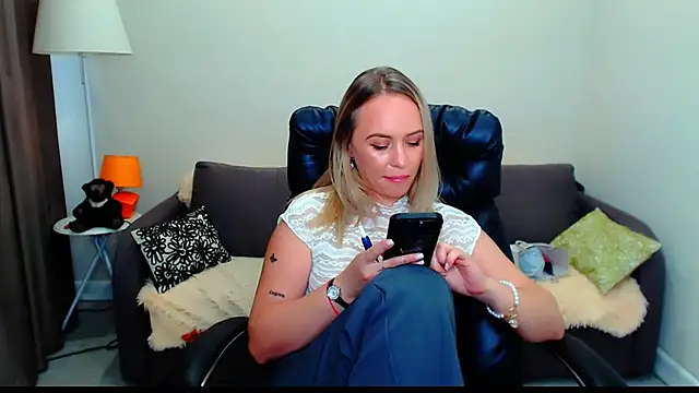 LiluMoon__ Chat XXX in diretta
