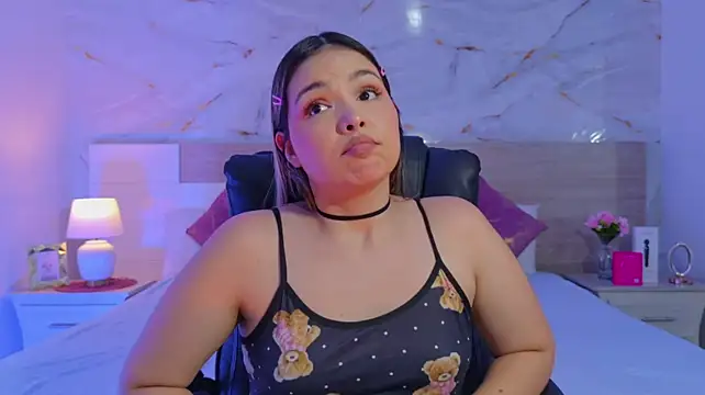 AngelRoussy Chat XXX in diretta