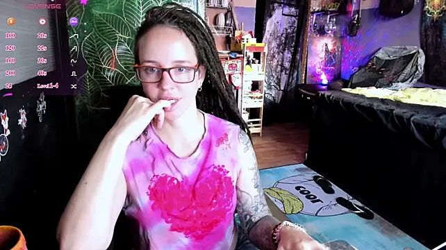 Chatroom XXX en direct de LisaFoxy_y