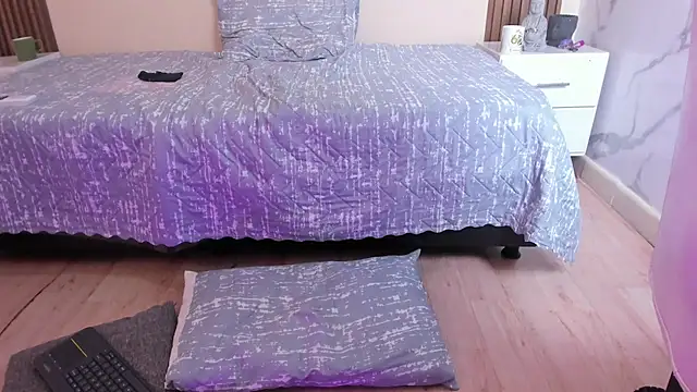 XXX chat uživo modela Max_saenz