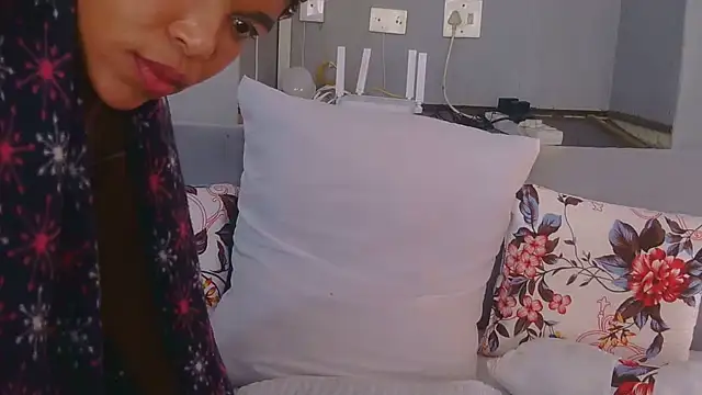 YellowPeaches' Live XXX Chat