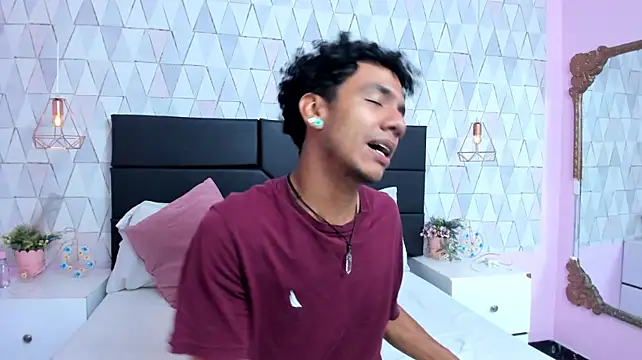 Chat XXX en directo de MarckThompsonn