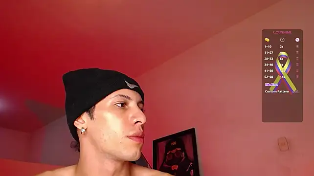 Show modela santiago_cutex na web-kameri