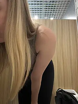 Chat XXX en directo de SashaCatt