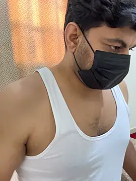 Hot_Boy8677 Adlı Modelin Canlı XXX Sohbeti