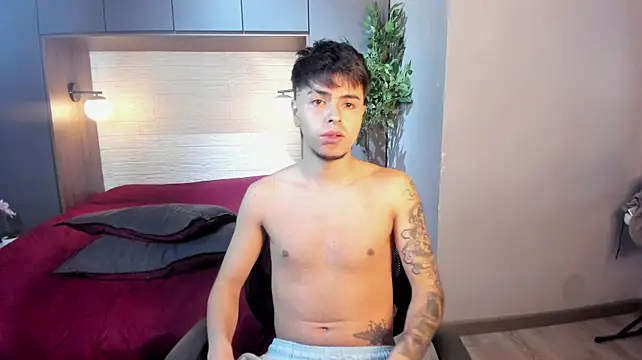 Show modela FedeViale na web-kameri