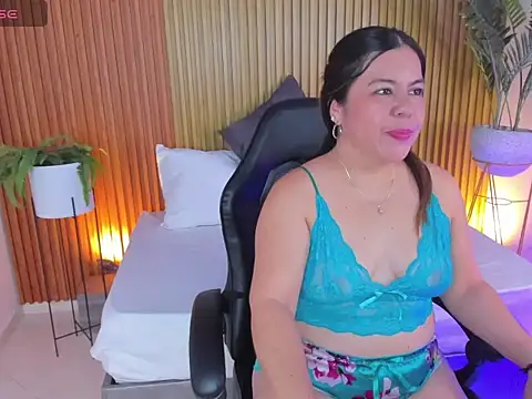 nahia_13 Live XXX Chat