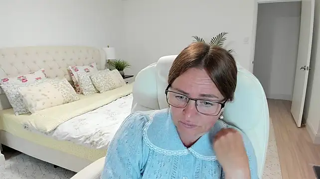 Vika73 网络视讯表演