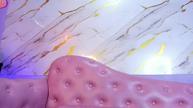 CrystalRouse19's Webcam Show