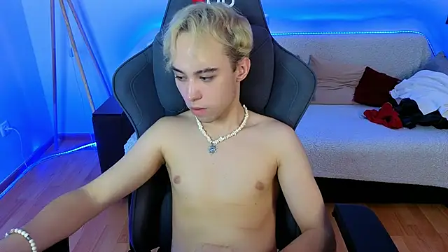 Yan_Cat's Webcam Show