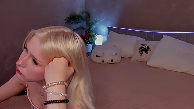 kikipeach 现场XXX聊天
