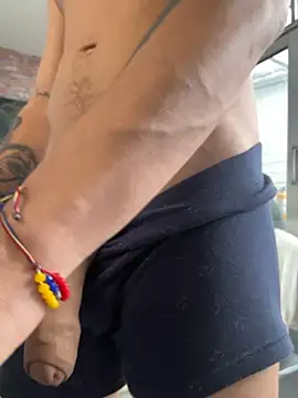 AlphaMasterXxx – Live XXX-chat