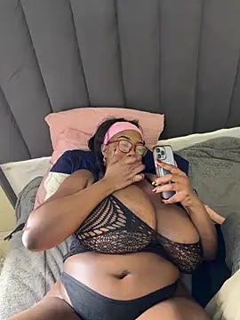 BootyAndButterflies8's Webcam Show