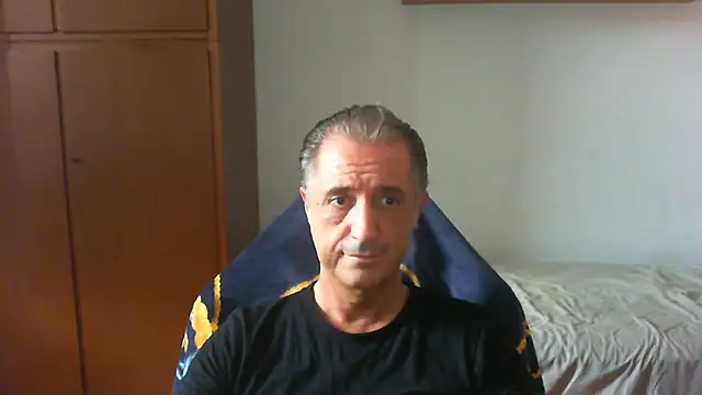 lliuk70mi Chat XXX in diretta