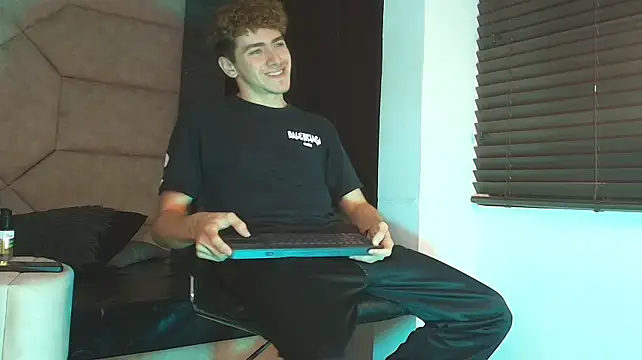 Tyler_Mcrey Webcamshow
