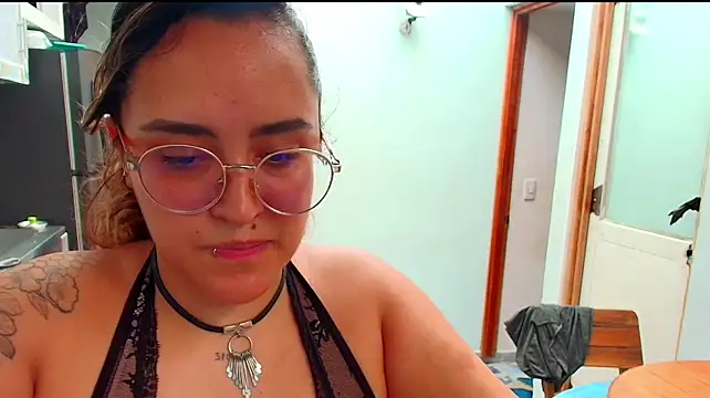 Karol_naughty Live XXX-chat