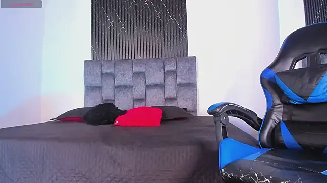 Liamsubtle01 Live XXX-chat
