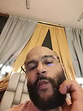XXX chat uživo modela Luke__09