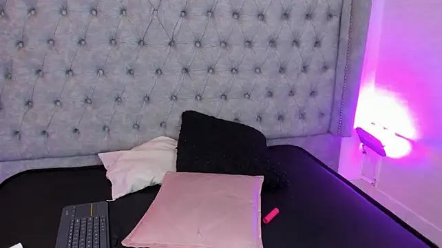 Show de Kinkster_Dolls na webcam
