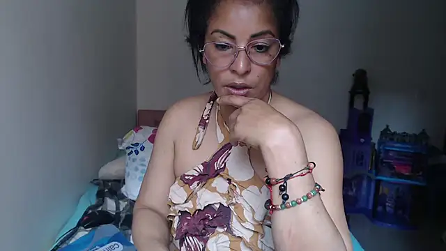 kateleyagrey's Live XXX Chat