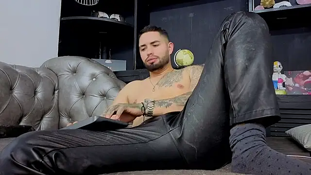 matteosantos' Live XXX Chat