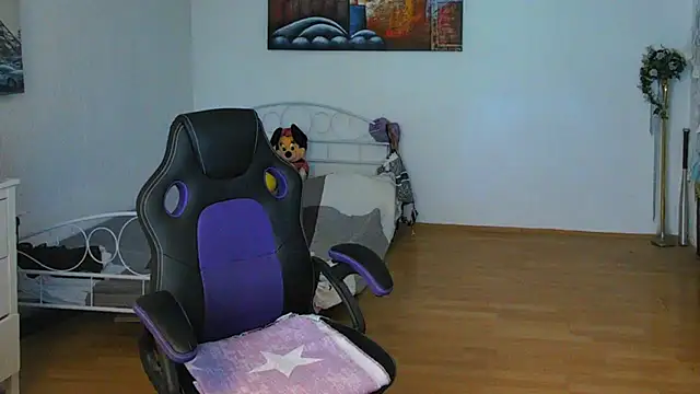Sylly Adlı Modelin Canlı XXX Sohbeti