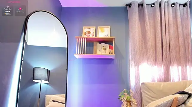 _EmilyJireh_ XXX чат на живо