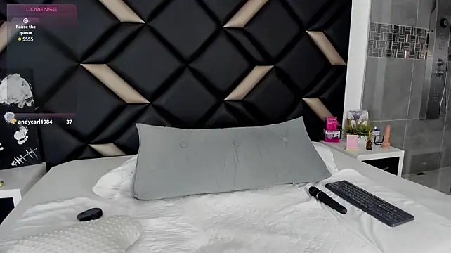 MelisaKovacs' Live XXX Chat