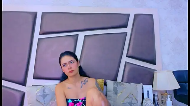 Czat XXX na żywo – NicoleEsposito