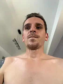 Huge_cock22cm: διαδικτυακό σόου στην κάμερα