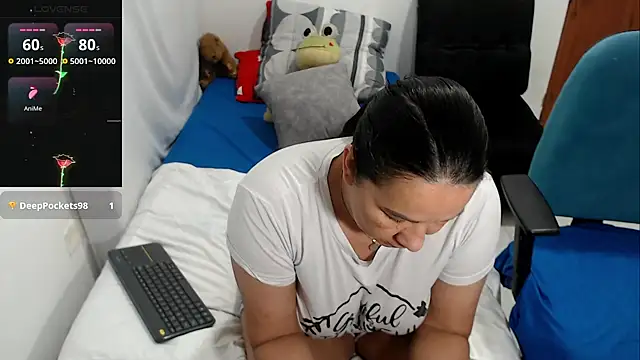 LAURA_Foxht XXX чат на живо