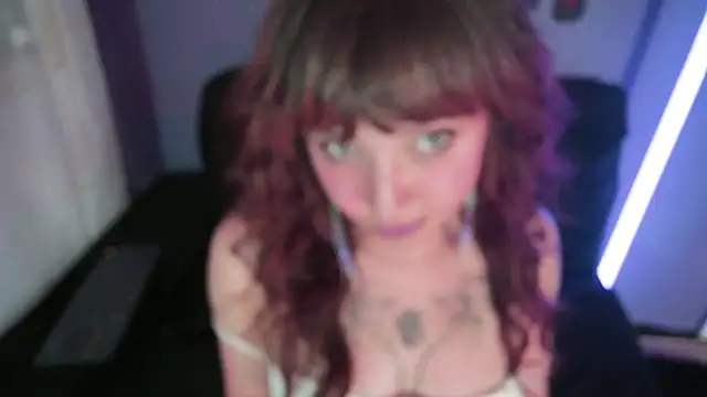 Velvet_Dreamss Adlı Modelin Canlı XXX Sohbeti