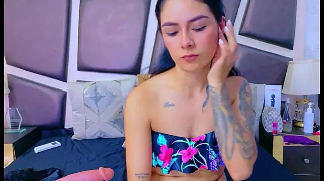 Chatroom XXX en direct de NicoleEsposito
