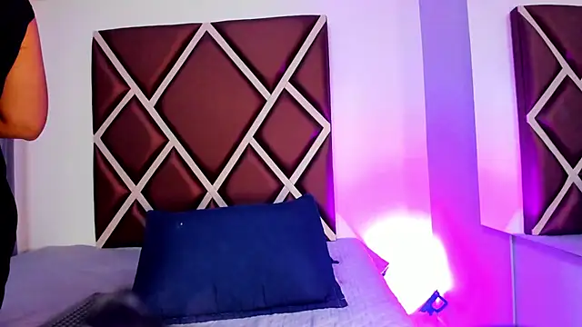 nahala_23's Live XXX Chat