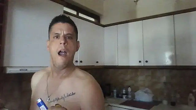 giorgosthonggayyy Show in webcam