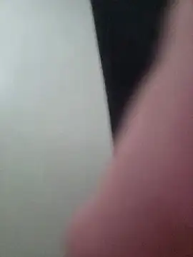 הופעת וובקאם של yourMasterisBored