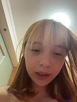 yangyang520-18girl Adlı Modelin Canlı XXX Sohbeti