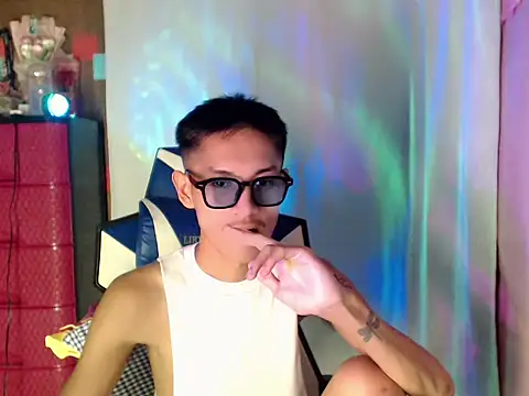 riks_tyler Pertunjukan Webcam