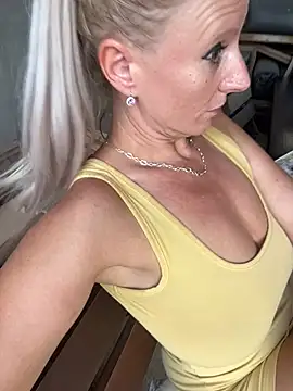 Chat XXX ao vivo de LaMadrina006
