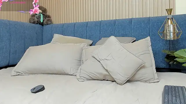 zara_milf Chat XXX live