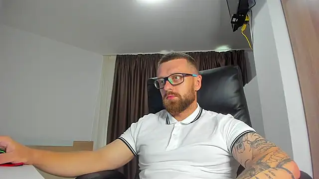 Živý XXX chat Findom_guy