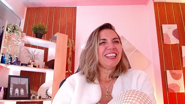 צ'אט XXX בשידור חי של milfsecret69
