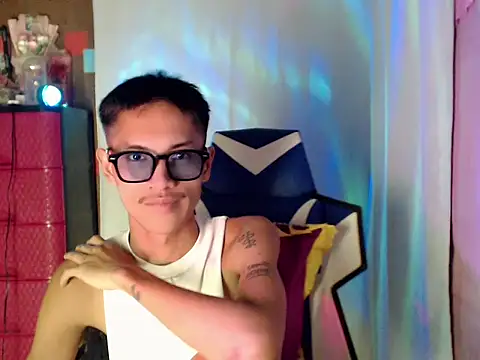 riks_tyler Pertunjukan Webcam