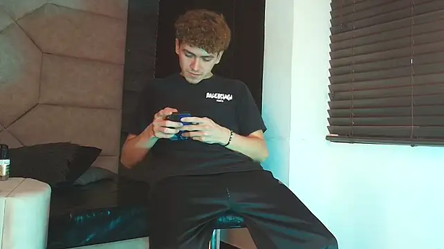 Tyler_McreyのライブXXXチャット